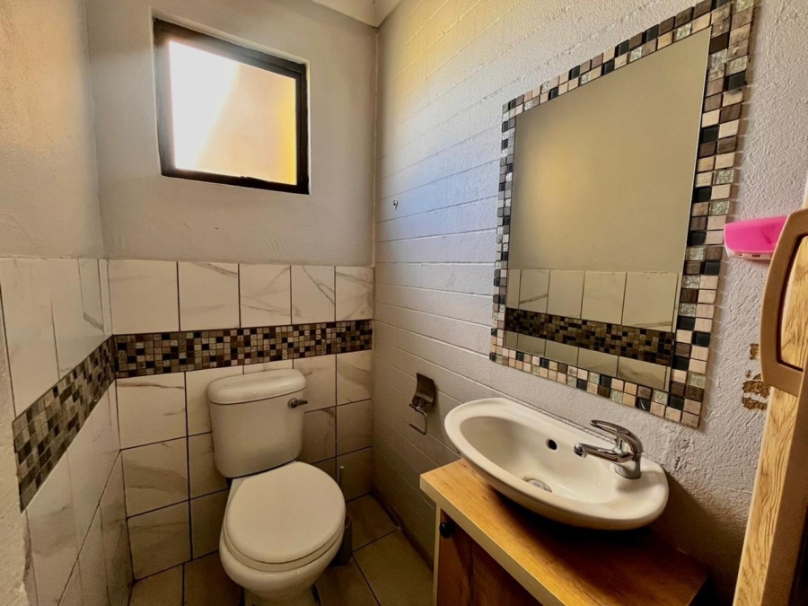 4 Bedroom Property for Sale in Donkerhoek A H North West